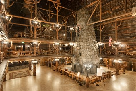 The History Of Yellowstone S Old Faithful Inn