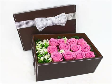 Order Flowers in Box   Simple Surprise   P1477   Give Gift  