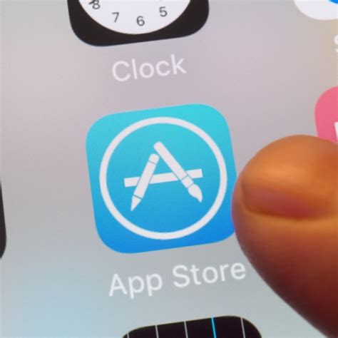 japanese ‘chikan perverts use apple s airdrop to sexually harass women