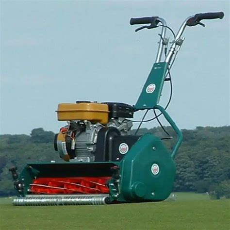 How Does A Golf Green Mower Work