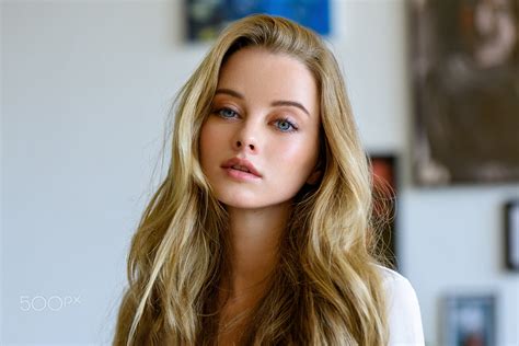 women blue eyes 720p long hair portrait blonde maria zhgenti