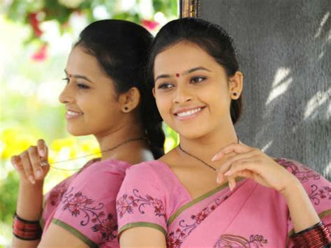 Mallela Teeramlo Sirimalle Puvvu Movie Review Ramaraju Sri Divya