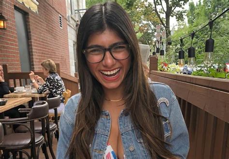 Mia Khalifa Actress Paid Just 12 000 For Years Old Work