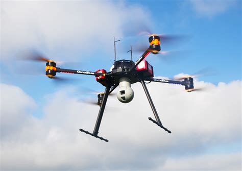 la surveillance par drone grace  deux cameras hd  thermique avec zoom