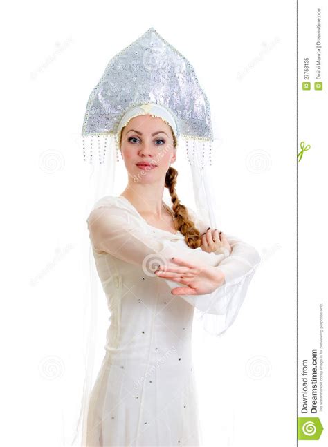 ragazza russa in costume tradizionale immagine stock immagine di nubile celebrazione 27758135