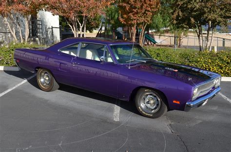 plymouth road runner   pack  speed crazy purple classic