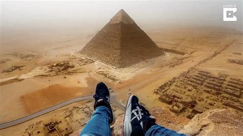 Video Tourist Captures Amazing Views From The Top Of A Pyramid