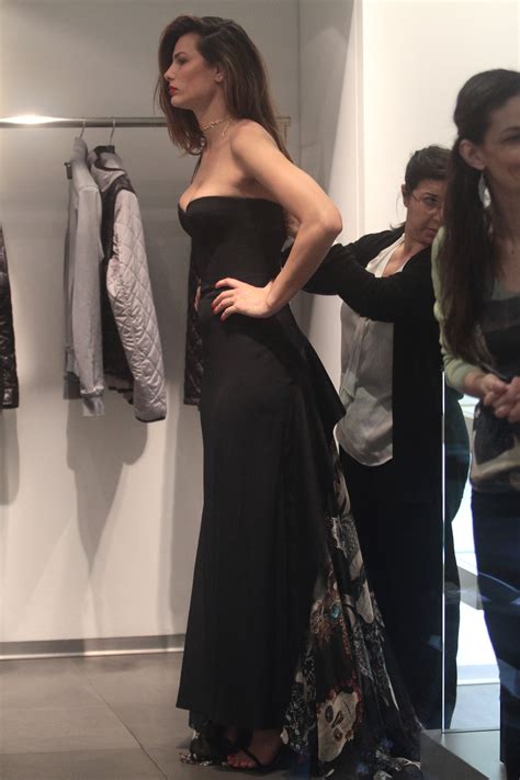 Dayane Mello And Her Beautiful Backless Dress The