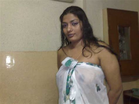 mumbai randi hot sabana ke desi boobs aur chut ke photos