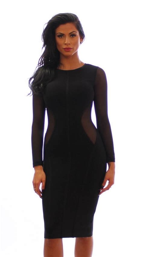 zwarte strakke jurk met lange mouwen