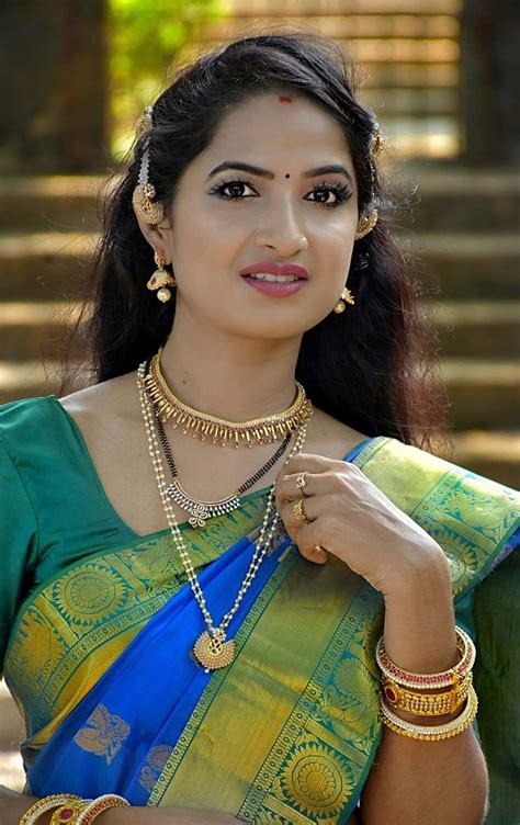 beautiful women pictures beautiful saree lovely indian actress pics