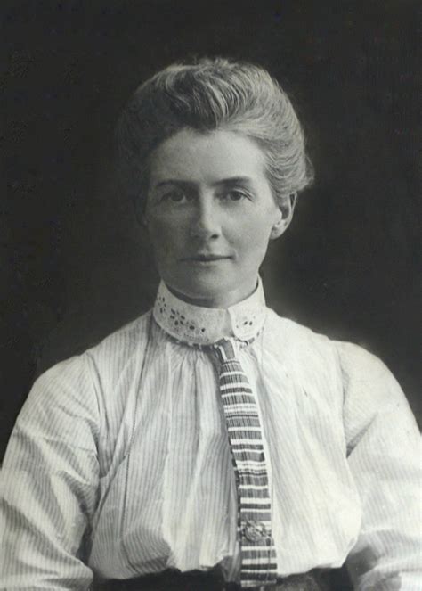 courage   nurse  story  edith cavell  seattle star