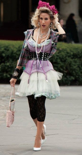 sarah jessica parker as carrie bradshaw wearing a betsey johnson vintage corset 80s fashion