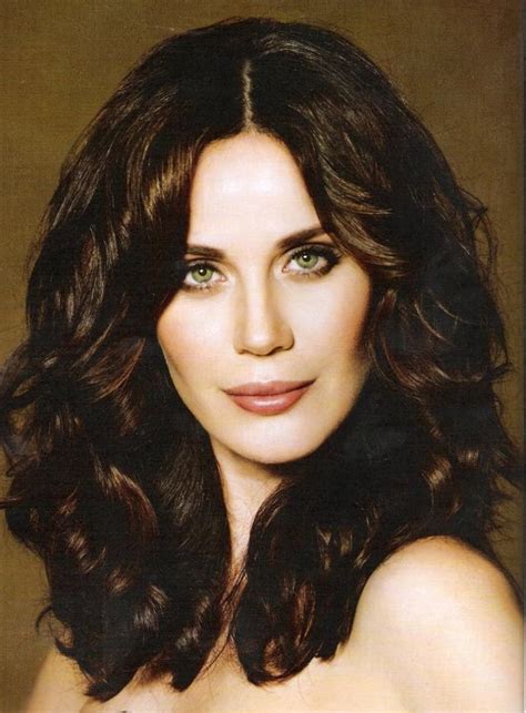 Top 20 Turkish Actresses With The Most Beautiful Eyes