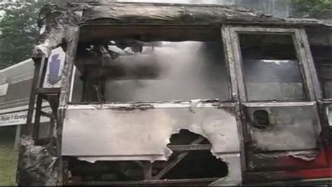 Bas Terbakar Di Karak Permata Dunia