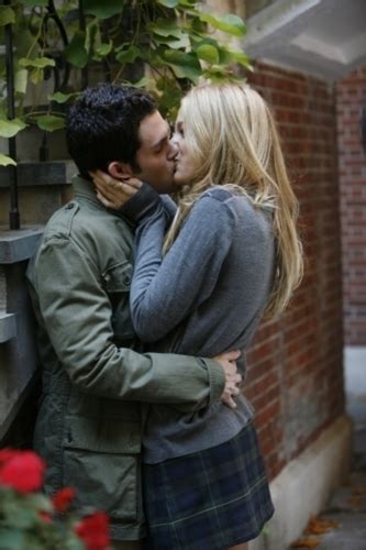 Gossip Girl Images Dan And Serena Wallpaper And Background