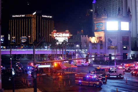 las vegas shooting at least 59 dead stephen paddock found dead