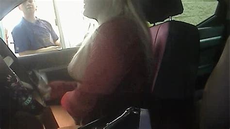 2 girls flash tits at mcdonalds drive thru xvideos