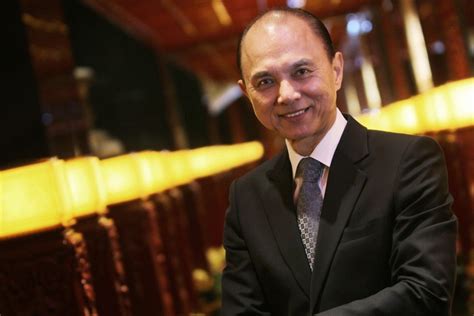 jimmy choo helps fledgling asian talent   foot   ladder  design success south china