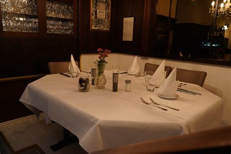 alte kanzlei ihrem klassischen italienischen restaurant mit charakter  frankfurt  main