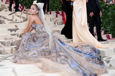 Met Gala 2018 Ariana Grande Dress Is The Sistine Chapel Daily Star