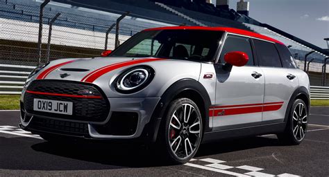 mini jcw clubman slapped  aud  price tag   carscoops