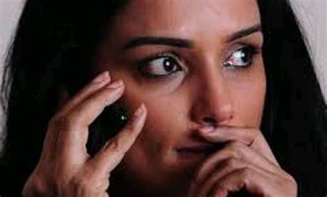 Actress Shweta Menon Molested At Kollam Event