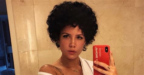 Halsey Slams Critics Of Her Natural Hair Calls Remarks Some F Ked Up