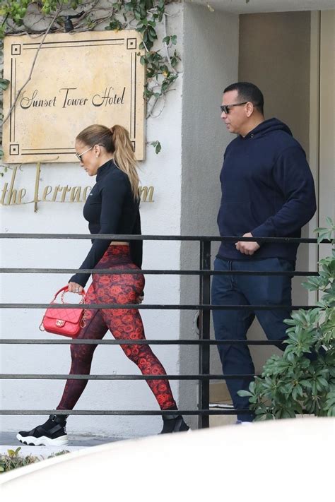 Jennifer Lopez Showed Off A Sexy Ass On Los Angeles 20