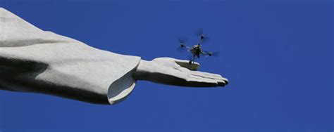 drone maakt  model van christus de verlosser kijk magazine