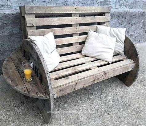 meubles originaux  realiser avec du bois de palette
