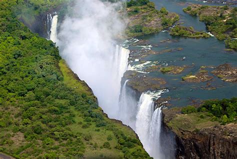 victoria falls to remain natural and untouched says tourism minister