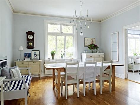 Da letto dalle varie tonalità dell'azzurro, dall'azzurro polvere al blu laguna. light blue | Idee colore camera da letto, Pareti azzurro, Arredamento