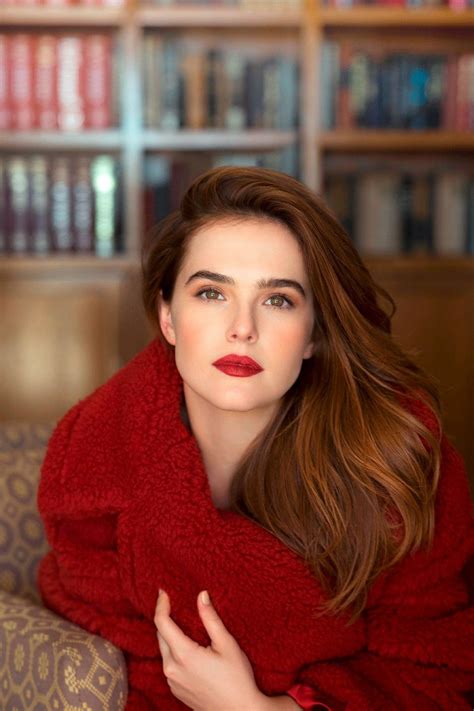 Pin By Mandy On Hairs Zoey Deutch Redhead Beauty Red Hair