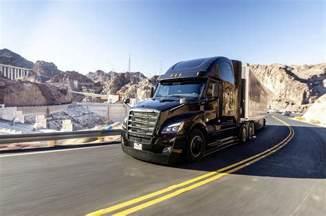 freightliner unveils newer  cascadia todays truckingtodays trucking