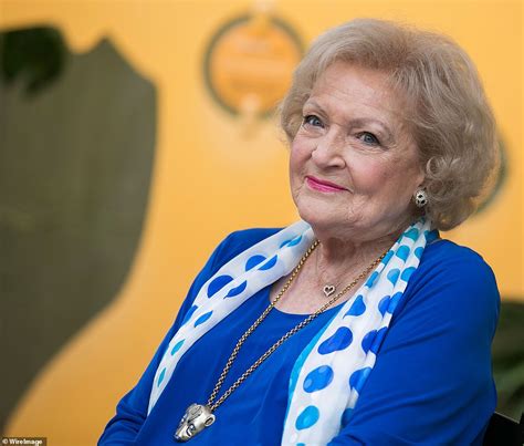 betty white dies at 99 legendary actress passes away just weeks before