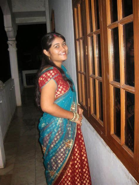 Beautiful Desi Indian Girl In Red Saree Pictures