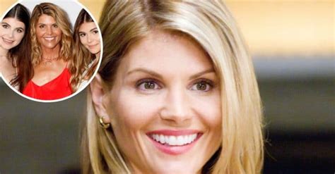 Lori Loughlins Daughters Defend Her After College Admissions Scandal