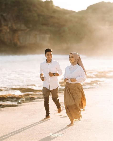 17 Ide Foto Prewedding Di Pantai Yang Keren Dan Estetik