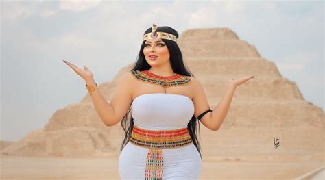 Egyptian Model Arrested For ‘indecent’ Photoshoot In Front Of Pyramid
