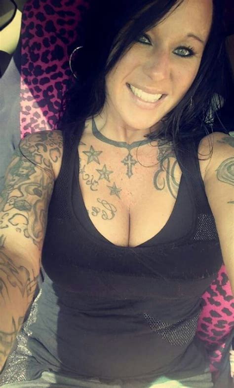 sexy tatted big tits shesfreaky