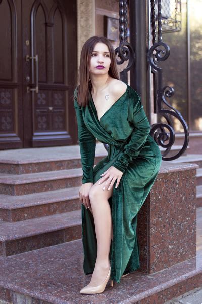 30 years old cute single ukrainian bride elena from nikolaev