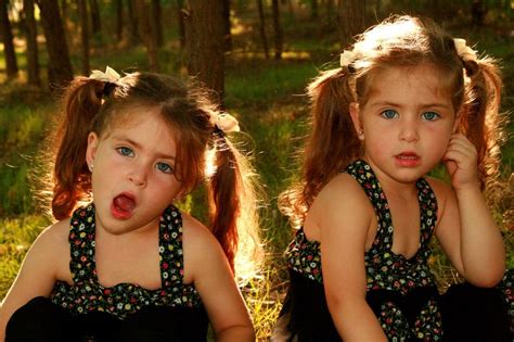 twins in identical dresses free image download