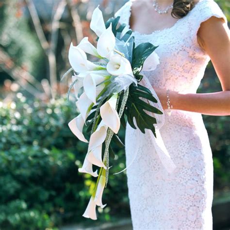 pictures of calla lily bridal bouquets lovetoknow