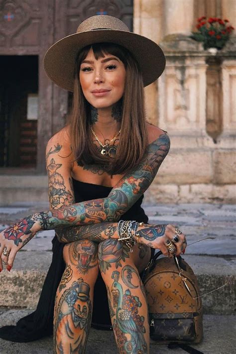 Seduciendo Con Arte La Actriz Sammi Revela Raras Imágenes De Tatuajes