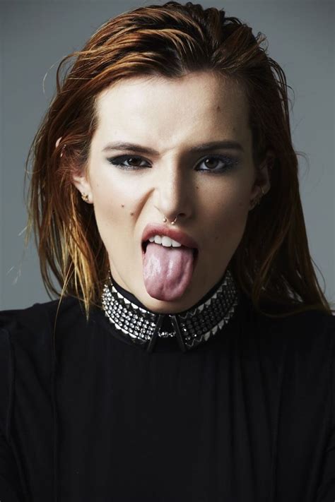 Girls With Their Tongue Sticking Out Bella Thorne Bella Hairstyle