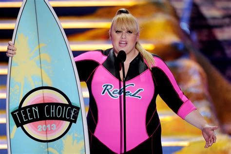 rebel wilson s epic one direction joke edited out of teen
