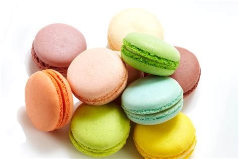 quick question whats  difference   macaroon   macarons