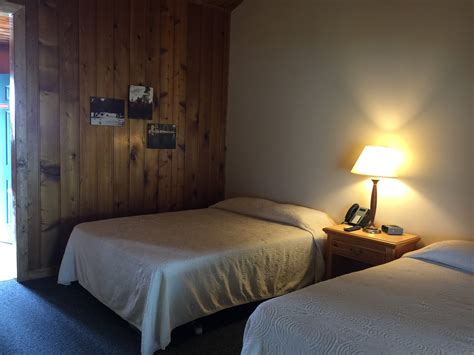 california pines lodge room rates  amenities