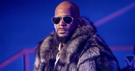 r kelly removed from all spotify playlists